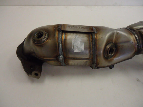 2002-2005 Nissan Altima Sedan Catalytic Converter With Manifold 2.5L