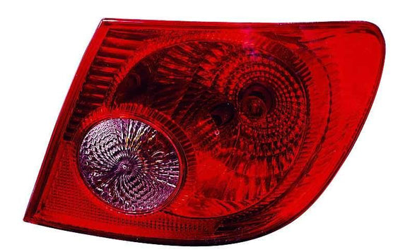 2003-2004 Toyota Corolla Sedan Tail Lamp Passenger Side